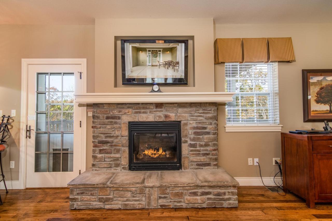 Two Bedroom Villa In The Heart Of Branson! Bagian luar foto