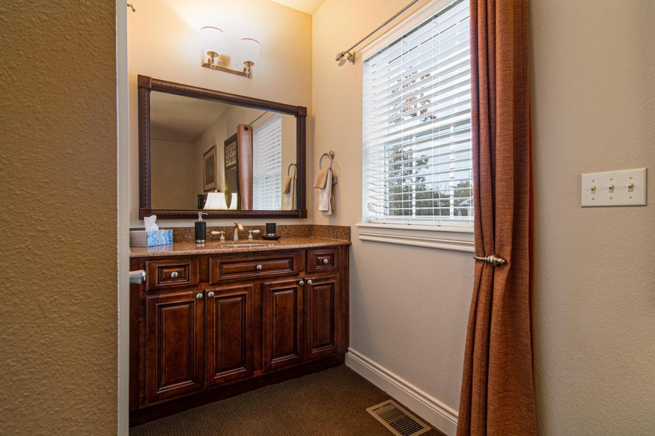 Two Bedroom Villa In The Heart Of Branson! Bagian luar foto