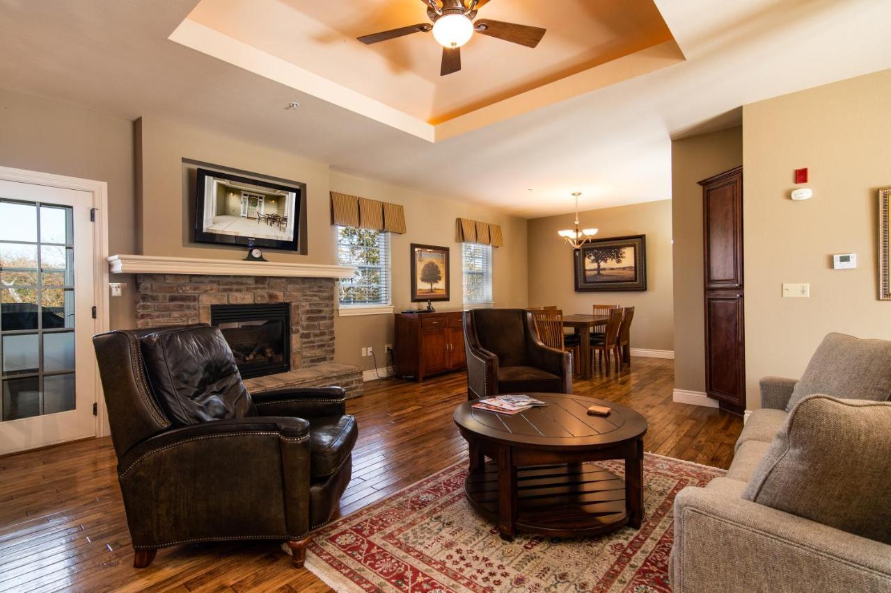 Two Bedroom Villa In The Heart Of Branson! Bagian luar foto
