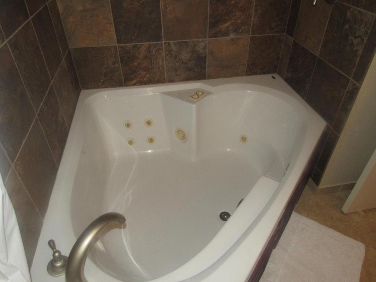 Two Bedroom Villa In The Heart Of Branson! Bagian luar foto